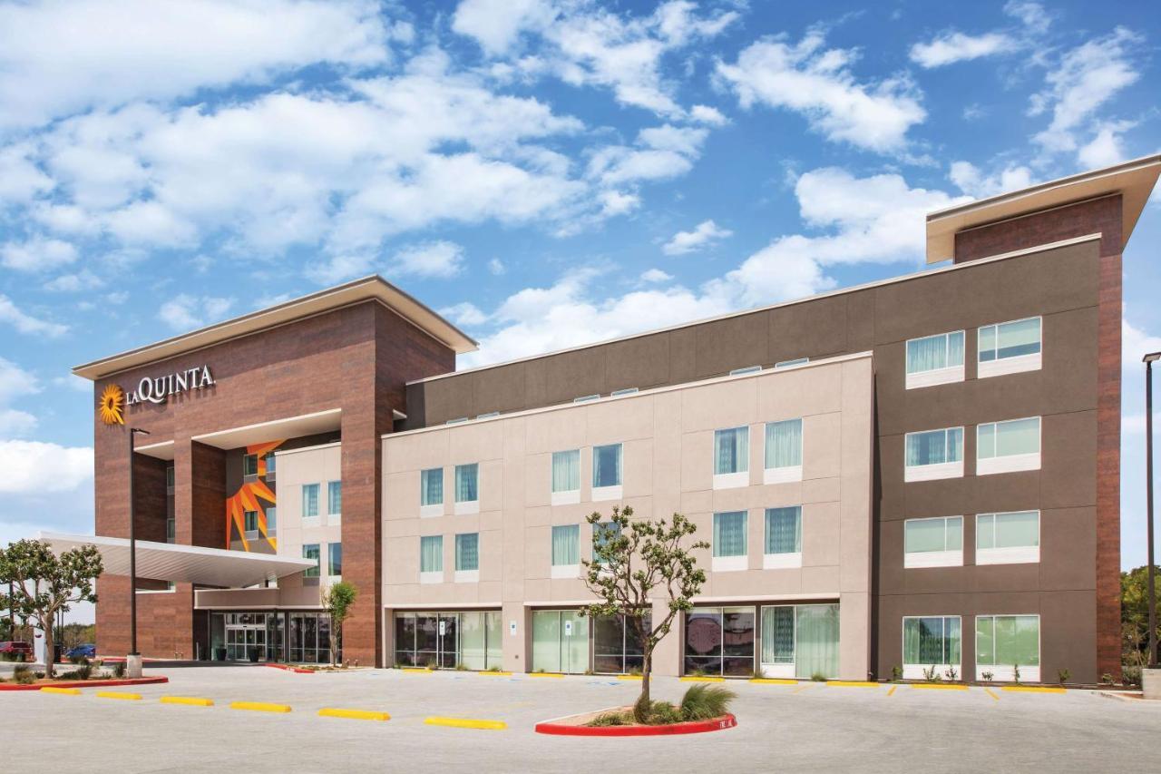 La Quinta Inn & Suites By Wyndham Bardstown Εξωτερικό φωτογραφία